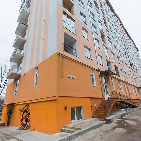 Modern Apartment On Akademika Sakharova 27A Ivano-Frankivsk Exterior photo