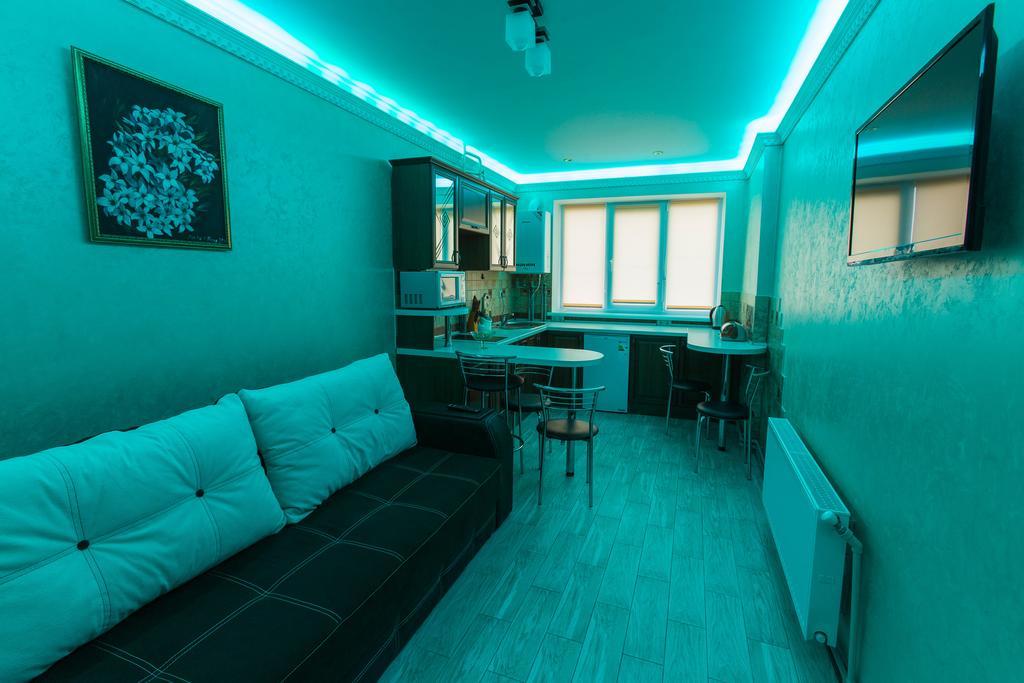 Modern Apartment On Akademika Sakharova 27A Ivano-Frankivsk Exterior photo